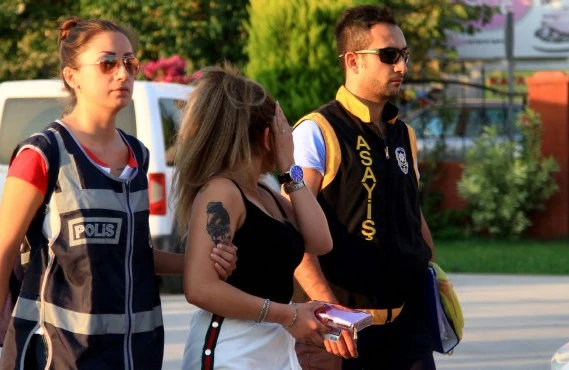 Turistlərə  fahişəlik  xidməti   göstərən   Azərbaycanlı   qadınlar  dronla  tutuldu - Şok kadrlar