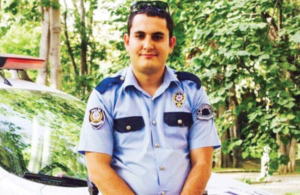 Dəhşətli cinayət! Polis əməkdaşı turist qadını maşında zorladı