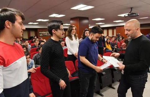 Mübariz Mənsimovdan örnək addım: Tələbələrə təqaüd verəcək