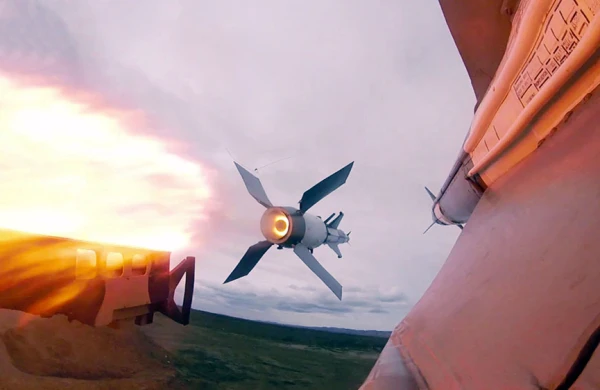 Müdafiə Nazirliyi yeni görüntüləri yaydı:Raketlər belə zərbə endirir