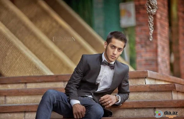 Həmcinsi ilə intim görüntüləri yayılan azərbaycanlı idmançının daha bir qalmaqallı videosu yayılıb