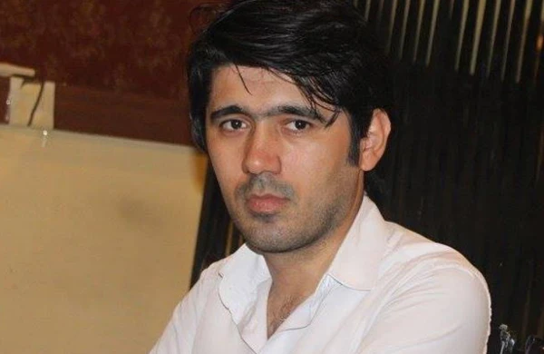 Kəramətlə dostunu kafedə döyüblər