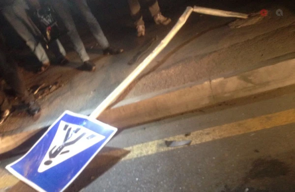 Bakıda bahalı maşın qəza törətdi:yaralılar var