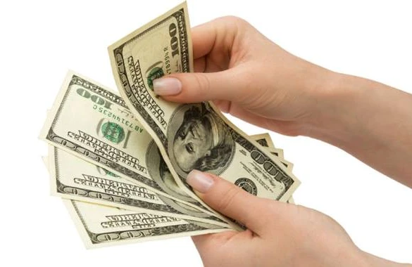 Bakıda bütün banklar dollar alışını dayandırdı — Ekspertdən həyəcan təbili: “Ehtiyatlı olun!”