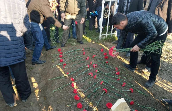Qarabağ döyüşlərində itkin düşmüş əsgərin 25 ildən sonra məzarı tapılıb