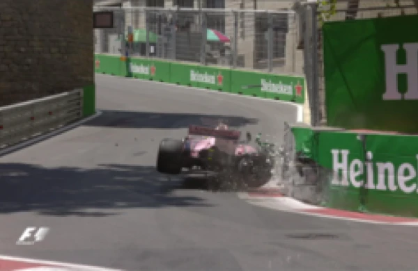 Bakıda keçirilən "Formula 1"in dəhşətli qəza anı VİDEOSU YAYILDI
