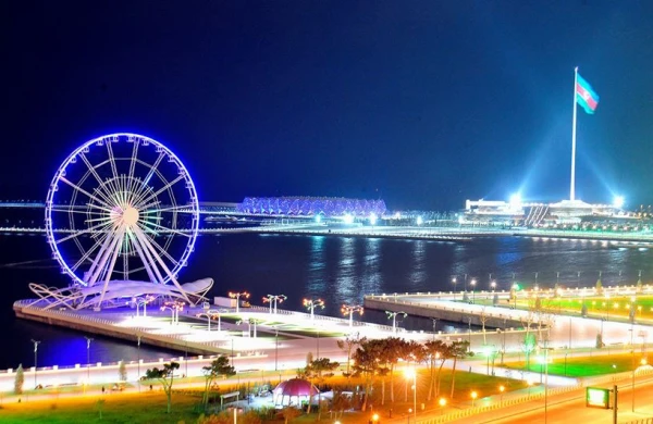 Sabah Bakı bulvarına gedin, 3000 manat qazanın