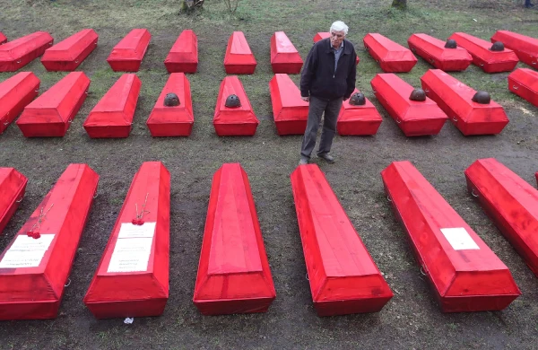 Rusiyada ŞOK!714 əsgərin meyiti tapıldı