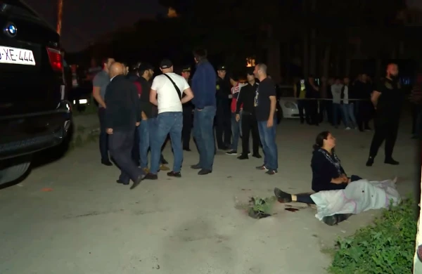 "Emil 444" ilə birgə bıçaqlanan şəxs xəstəxanadan qaçdı