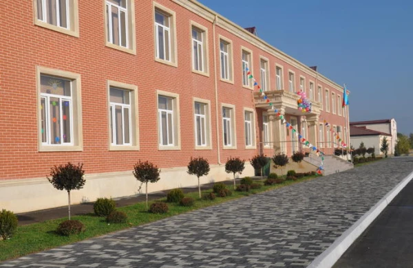 Bakıda ƏMƏLİYYAT – 25 yaşlı oğlan məktəbin həyətində tutuldu