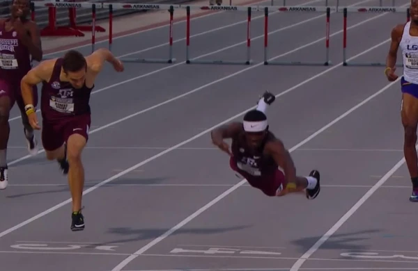 İdmanda şok görüntü!Atlet xətti keçərkən görün nə etdi