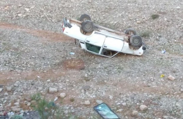 Azərbaycanda ailənin olduğu  maşın  dərəyə yuvarlandı: 3 yaşlı uşaq öldü