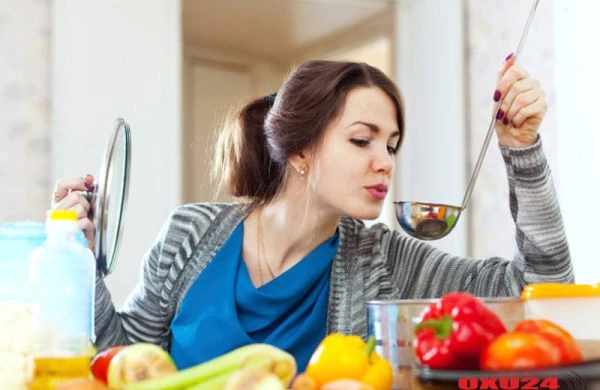 Yeməyin dadina baxmaq orucu pozurmu?