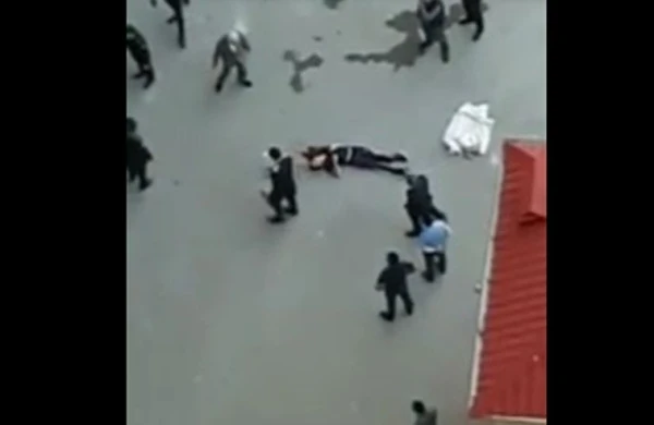 Bakıda qorxunc mənzərə:Imtahandan az bal topladığı üçün özünü binadan atdı