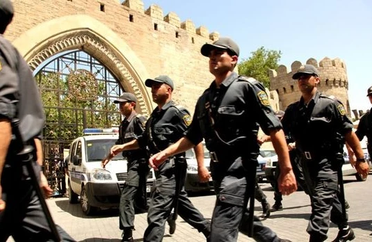 Azərbaycanda polisə "hazır ol,"əmri verildi