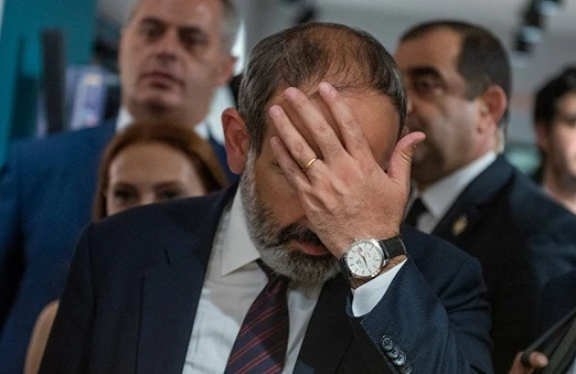 Erməni generalların Paşinyanı devirmək üçün and içdiyi məlum olub