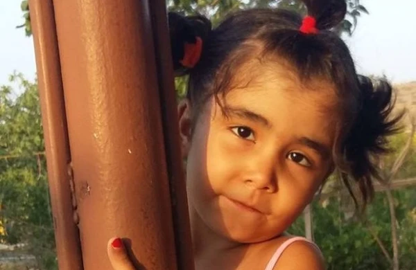 Bu qızcığazın yaşaması üçün 148 min avro tələb olunur - Yardım əlimizi uzadaq!