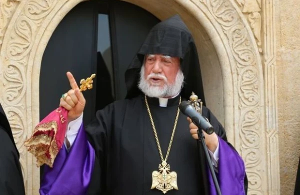 Erməni katolikosu Qarabağı Ermənistana birləşdirməyə çağırdı