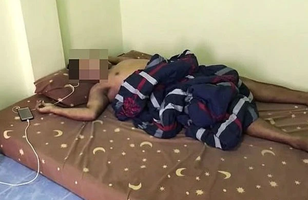 Telefonuna enerji yığan kişini “tok vurdu”