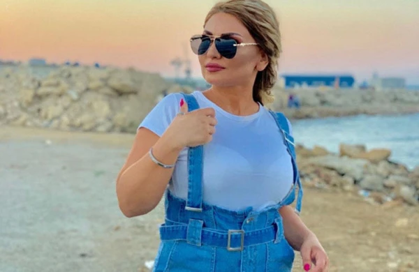 Şəbnəmin alt paltarı göründü, tənqid edildi - FOTO