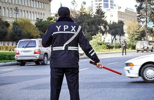 Sosial şəbəkələrdə yol polisi ilə bağlı video yayan sürücü cinayət məsuliyyətinə cəlb edildi