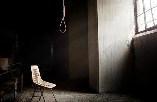 Azərbaycanda məmur intihar etdi