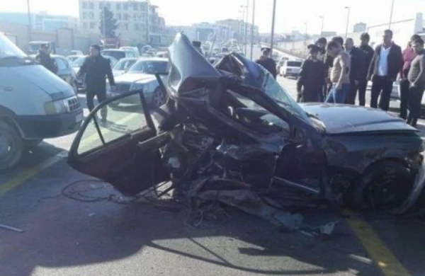 Masazırda ağır qəza - Sürücünün meyitini FHN çıxardı