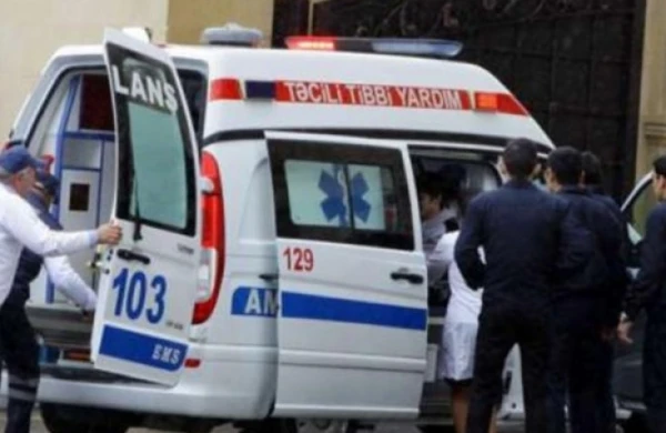 Bakıda təcili yardım həkimi görün xəstənin üstünə necə gəldi - İçkili  olub?