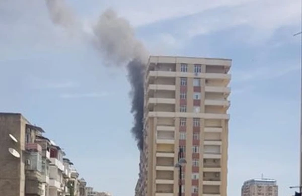 Bakıda hündürmərtəbəli bina yanır - Son dəqiqə