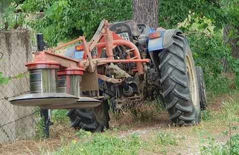 Azərbaycanda faciə: boğazına traktorun dəmir parçası girən kişi yerindəcə keçindi