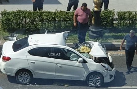 Bakıda ağır qəza: Maşından iki qadın çıxardılar - FOTO