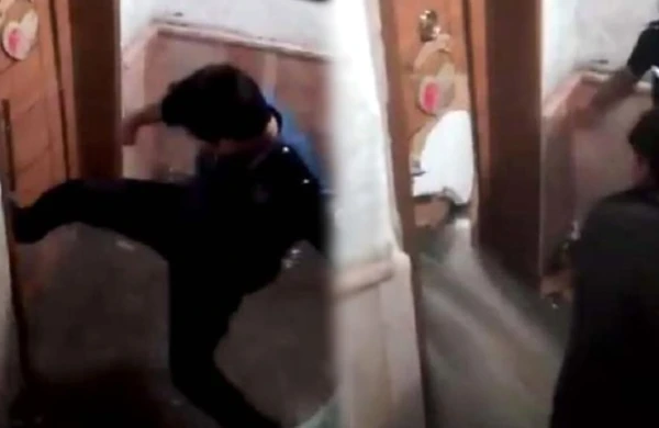 Dəhşətli görüntü!Su evə doldu, ana və uşağı içəridə qaldı