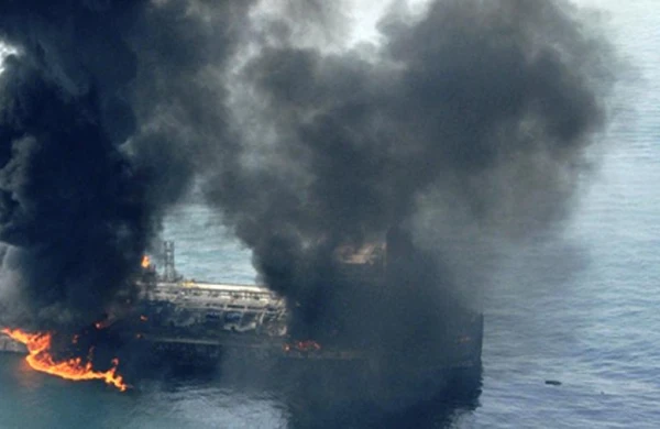 Xəzər dənizində tanker partladı: ölənlər var