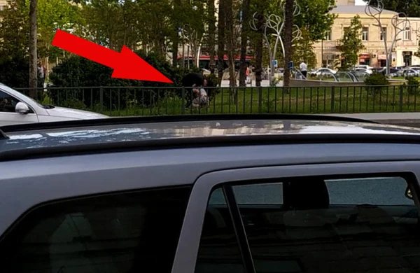 Bakının mərkəzində BİABIRÇILIQ - Oğlan qızı parkda...