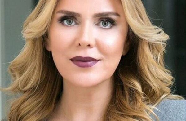 Xoşqədəm Hidayətqızı polisə mürciət etdi: "Evimin qapısına məktub qoyulub ki..."