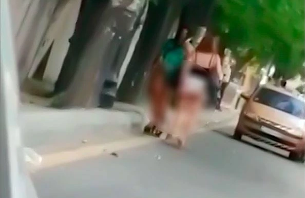 Bakıda transdan küçənin ortasında biabırçı hərəkət