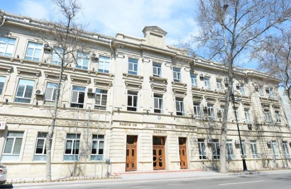 Nazirlikdə nə baş verir? – Sensasion manipulyasiya