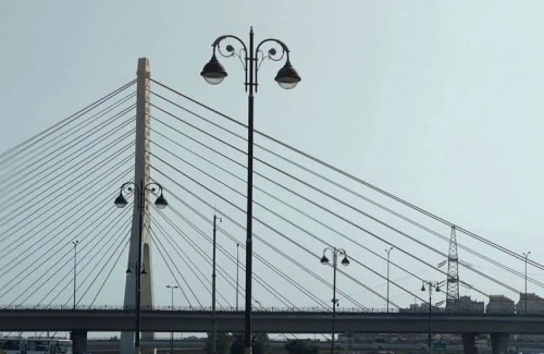 Bakıda ana körpəsiylə birlikdə özünü körpüdən atır - SON DƏQİQƏ