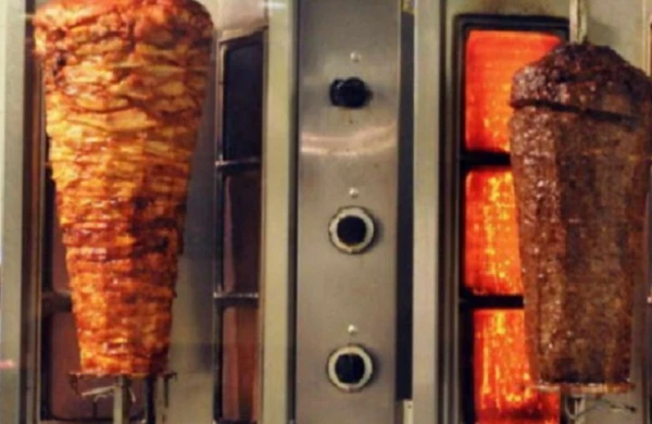 Bakıda 12 nəfərin dönərdən zəhərlənməsi faktı ilə bağlı cinayət işi başlanıb