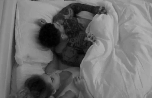 "Səhərə kimi sekslə məşğul olurlar, səslərindən yata bilmirik" - ŞOK İDDİA - FOTO