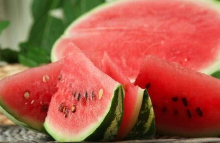 Qarpızın zəhərli olduğunu göstərən 5 üsul: Bu qarpuzları almayın