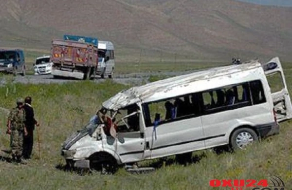 Şəkidə daha bir FACİƏ - Turist avtobusu qəzaya uğrayıb