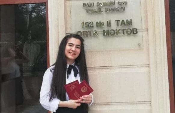 28 min abituriyent arasında maksimum balı bu qız toplayıb - FOTO