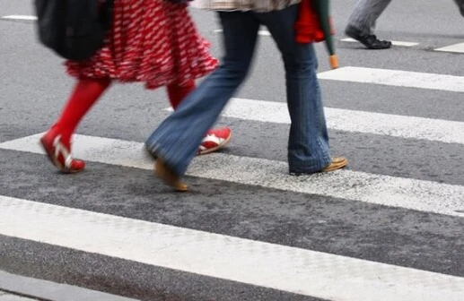 DƏHŞƏTLİ HADİSƏ : Maşın yolu keçən qadını vurub ÖLDÜRDÜ