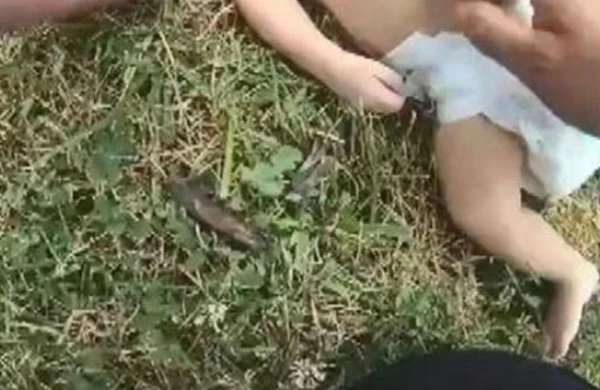 Polis ürəyi dayanan uşağı belə həyata qaytardı