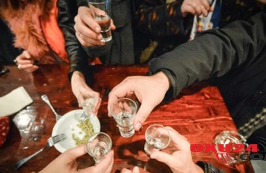 Alimlər huşu itirənədək içməyin səbəbini araşdırıb