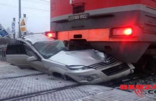 SON DƏQİQƏ: Bakıda qatar taksini vurdu, 5 nəfər xəsarət aldı