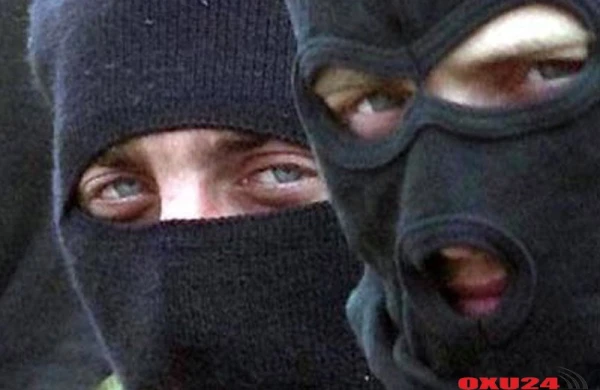 Bakıda lombarda silahlı basqın edildi: 10 min manat pul və 30 milnik qızıl aparıldı