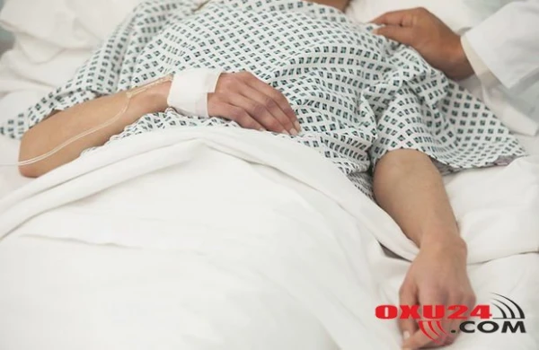 Bakıda qırılan ağac budağı gənc qızın üzərinə düşdü