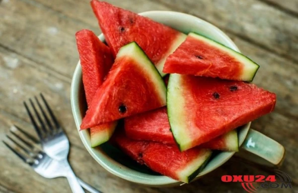 Azərbaycanda bir ailənin 4 üzvü qarpızdan zəhərləndi